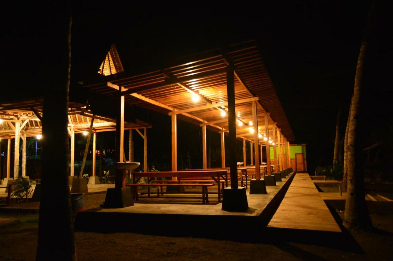 Sunari Beach Resort Selayar Matalalang Ngoại thất bức ảnh